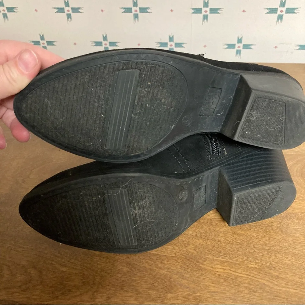 5/$15 Time and True Black Western Style Ankle Boots 6.5
